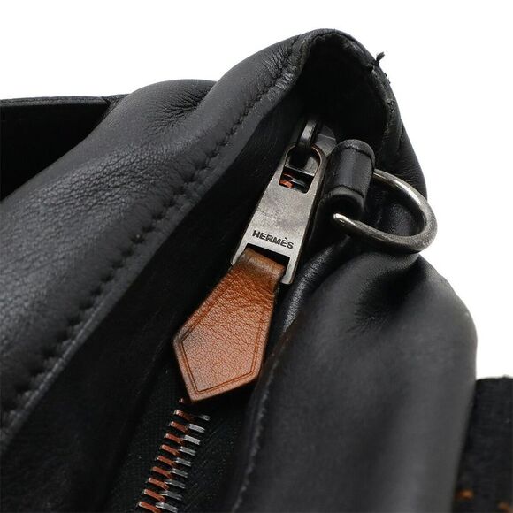 Hermes Leather Horizontal MM Tote Bag - Picture 4 of 9